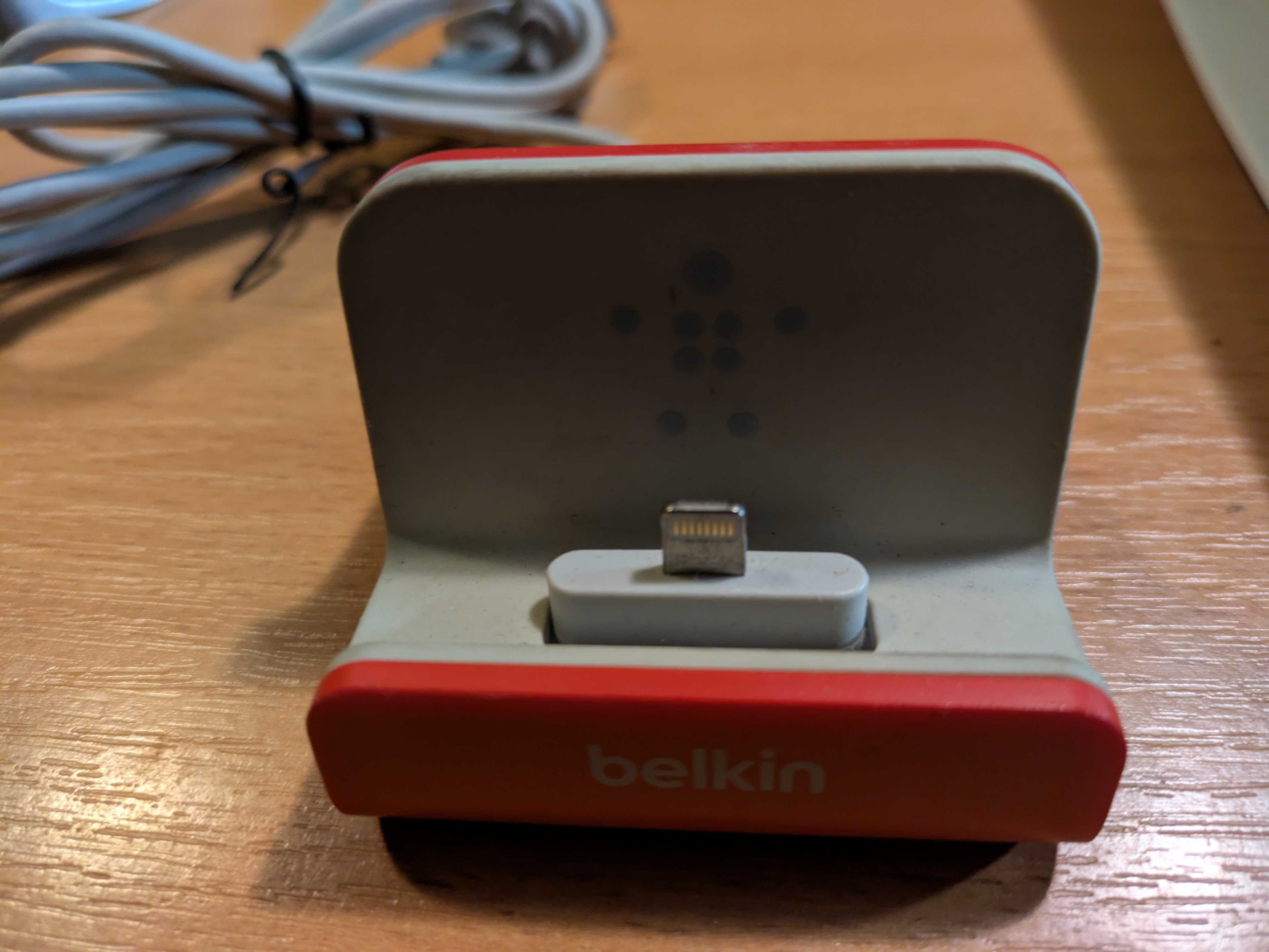 Ładowarka stacja dokująca do Iphone Belkin model F8J045