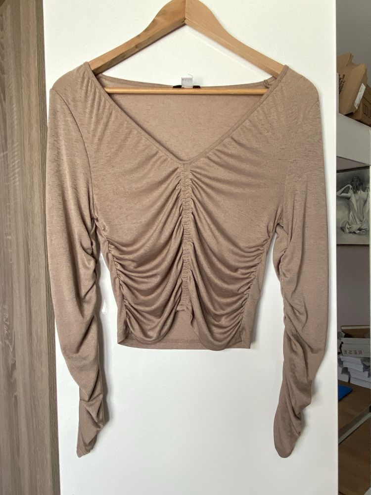Krótka bluzka z marszczeniem Topshop