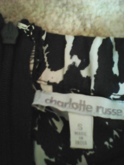 Zmysłowa sukienka Charlotte Russe rozmiar S pasuje na XS jak NOWA!!!
