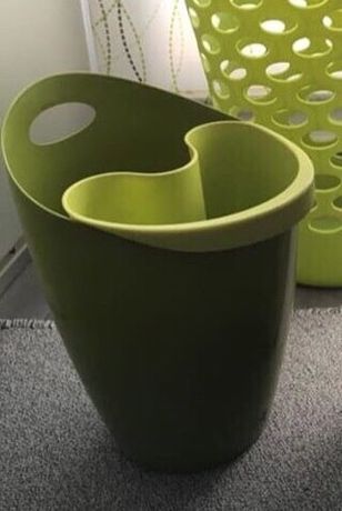 Balde verde para reciclagem