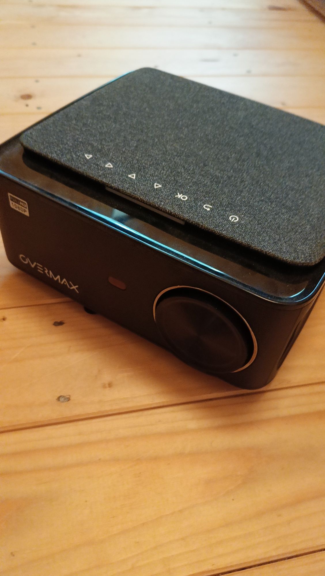 Projektor OVERMAX Multipic 5.1 wraz z uchwytem do montażu