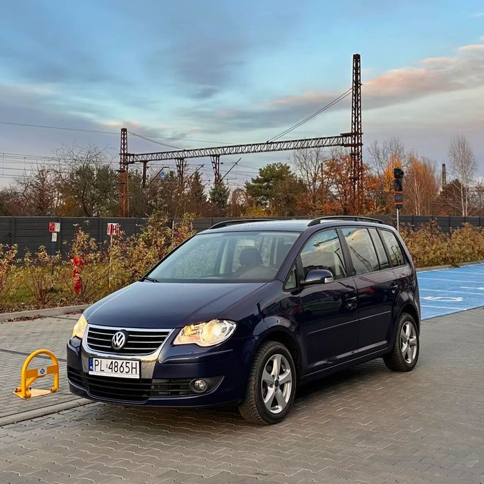 Volkswagen Touran 7-osobowy Hak