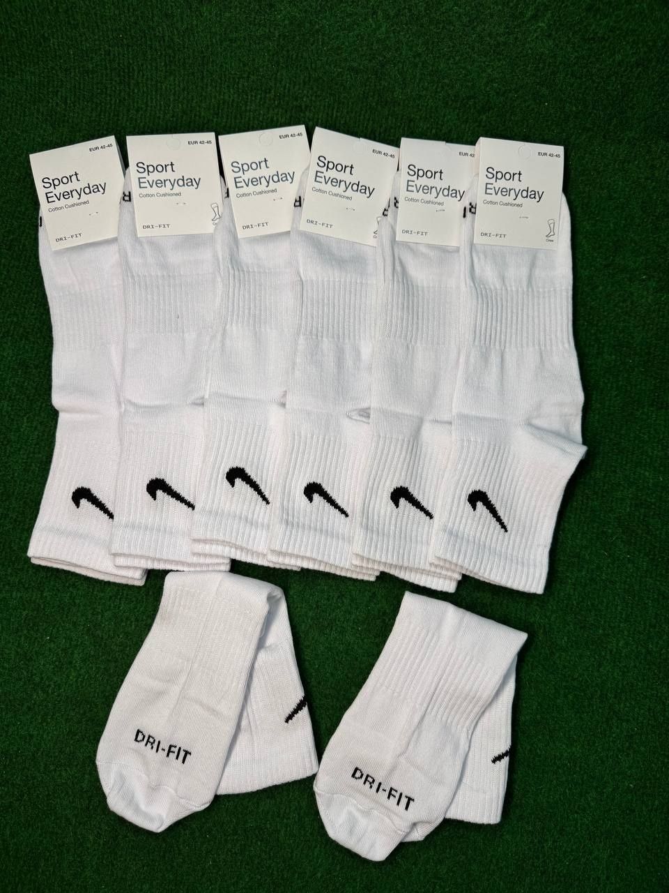 Nike Krótkie Białe Skarpety 42-45 (6 par)