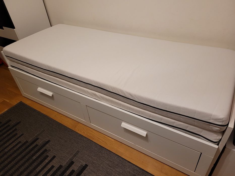 Łóżko młodzieżowe, leżanka rozkładane Ikea Brimnes i 2 materace Sultan