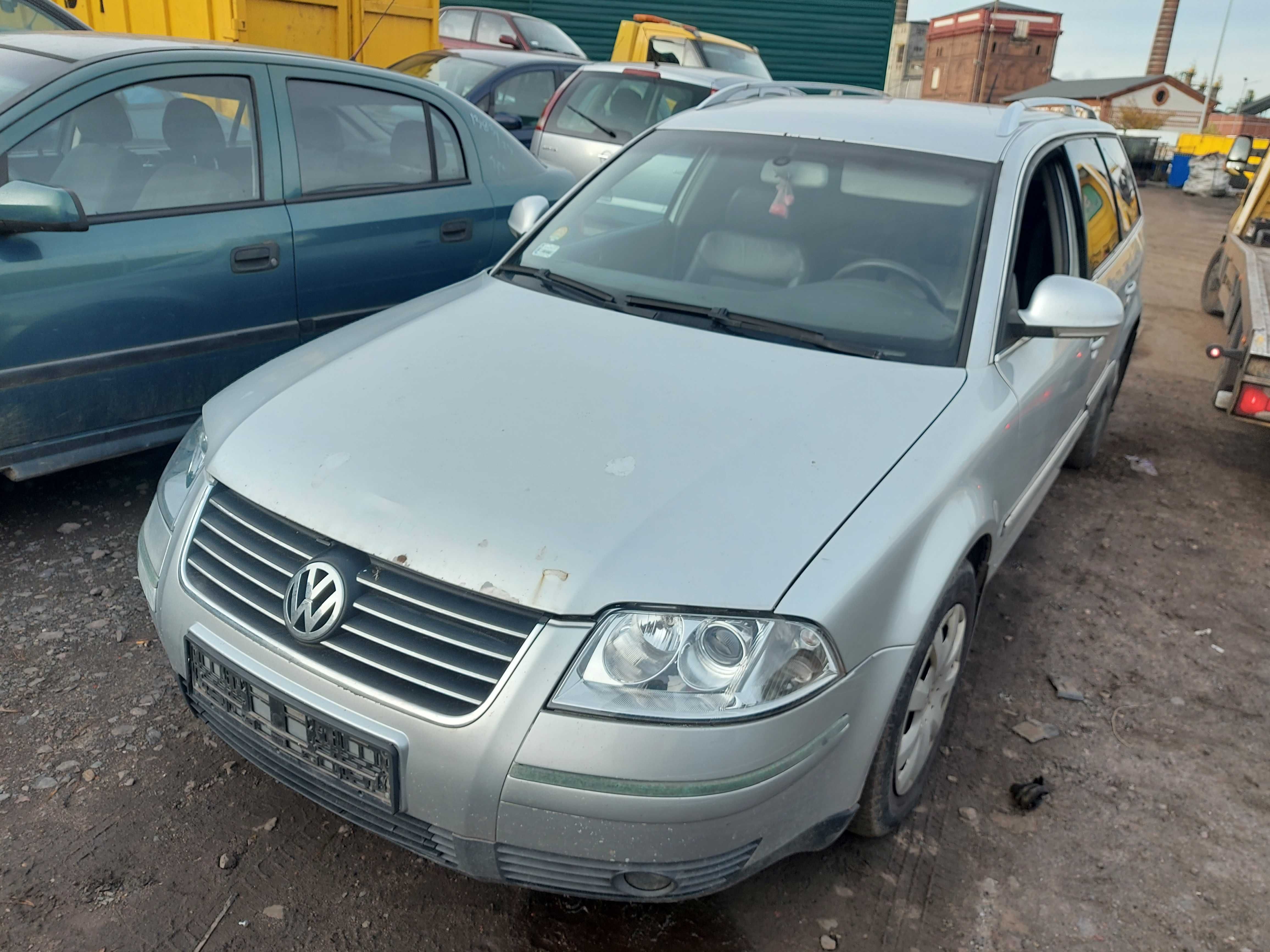 VW Passat B5 Lift LA7W zderzak przedni FV części/dostawa