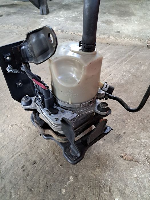 Насос егур mercedes A, Mazda 3 5, Citroen C4, Ford Focus 2