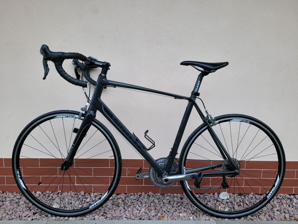 Rower szosowy GIANT DEFY 0 * Shimano Ultegra 3x10 * Aluxx SL * L 55cm