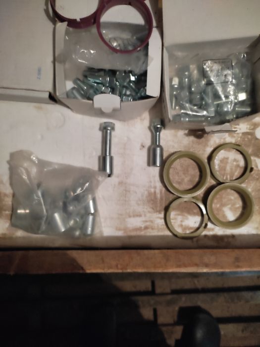 Болти на кололеса