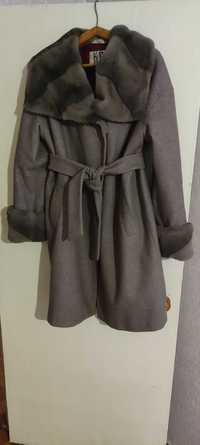 Продам женское пальто драповое зима/осень