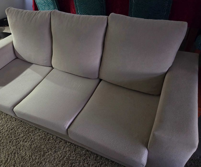 Sofa 3 lugares + chaise / puff