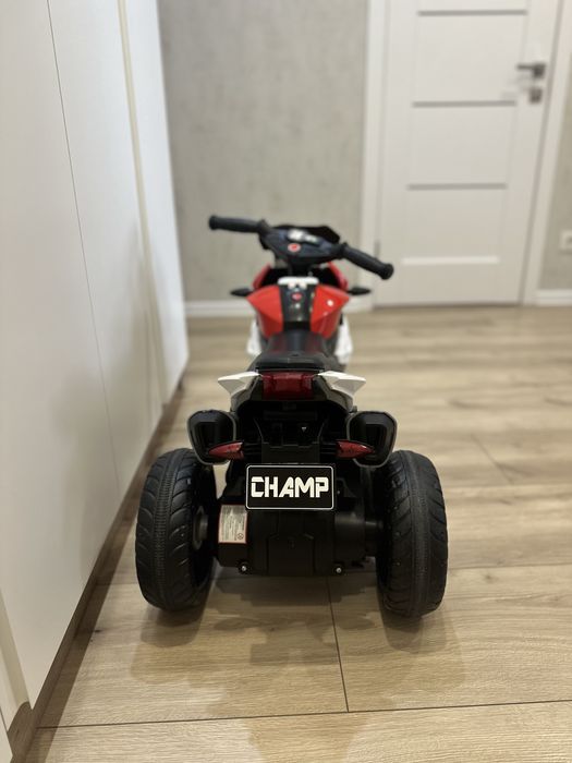 Дитячий електромотоцикл
