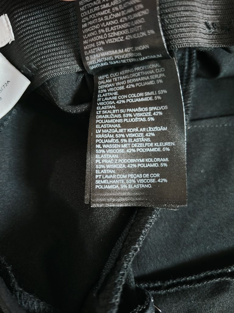Czarne damskie spodnie cygaretki 38/40