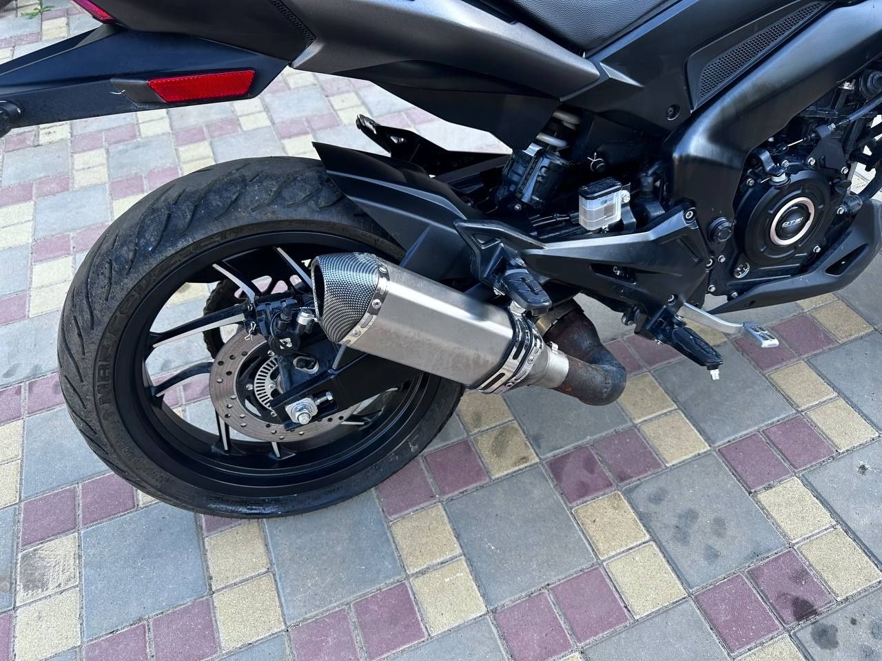 Продам BAJAJ DOMINAR 400
Є доп світло
В гарному стані 
Детальна інформ