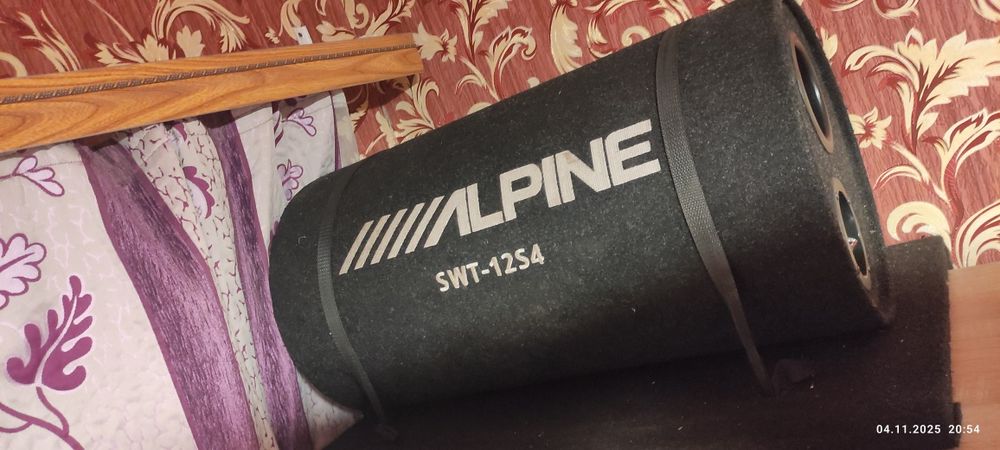 Сабвуфер ALPINE swt12s4 с Усилителем