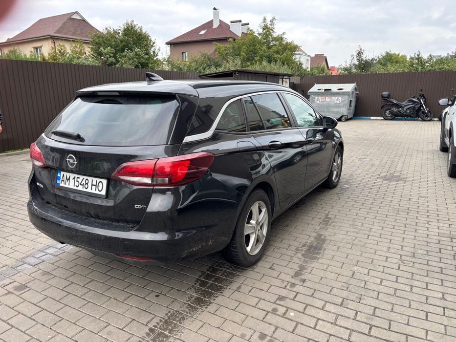 Продам Opel Astra універсал 2017