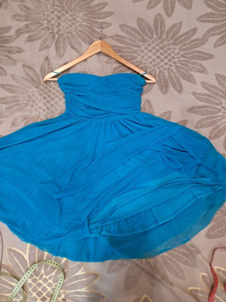 Плаття, яскравого синього кольору