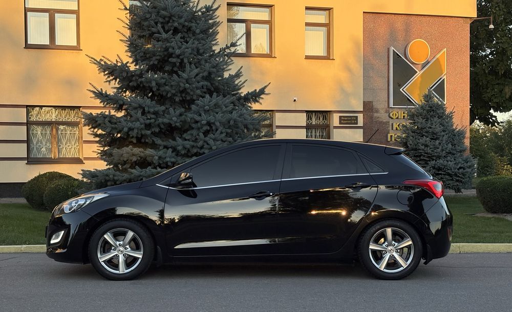 Hyundai i30 1.6MPI Дуже Гарна Офіціал!