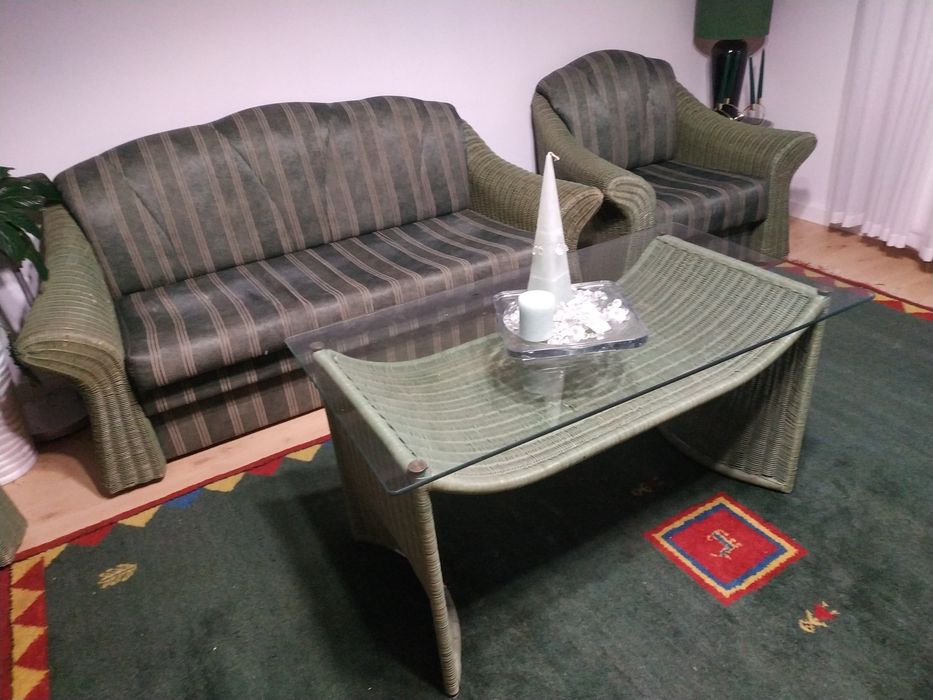 Meble rattanowe komplet stół witryna fotele sofa