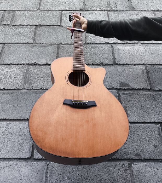 Топова гітара Baton rouge AR21-C-AC Немец