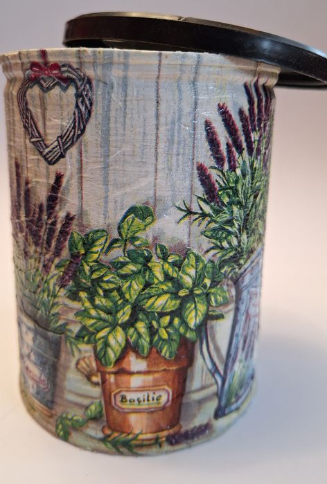 puszka decoupage