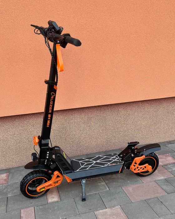 Електросамокат Cruzzer M4 Max