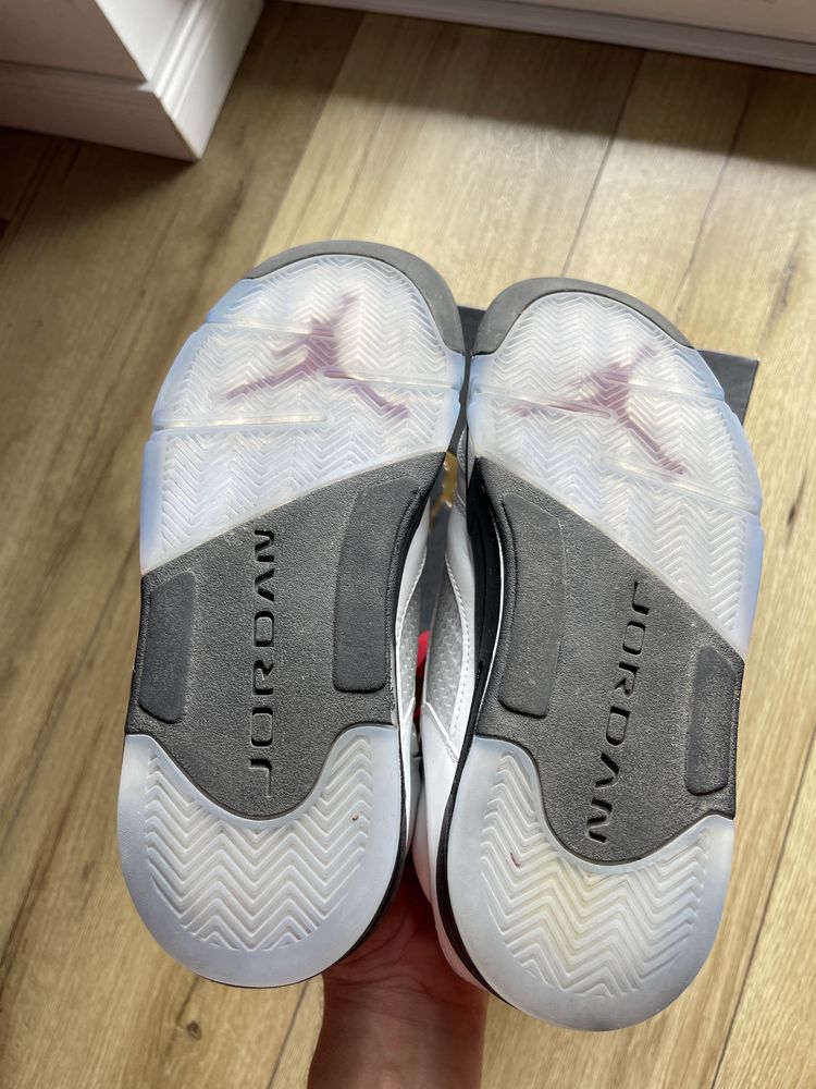 Buty Jordan Retro 5 Fire Red 43 27.5 cm