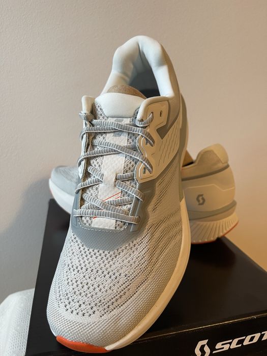 Ténis Scott Homem de corrida - NOVOS