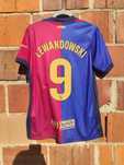 Koszulka domowa FC Barcelony z Lewandowskim #9 – Sezon 2024/25