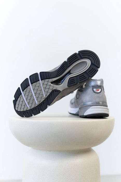 Оригінал! New Balance 990 V4 Gray чоловічі кросівки