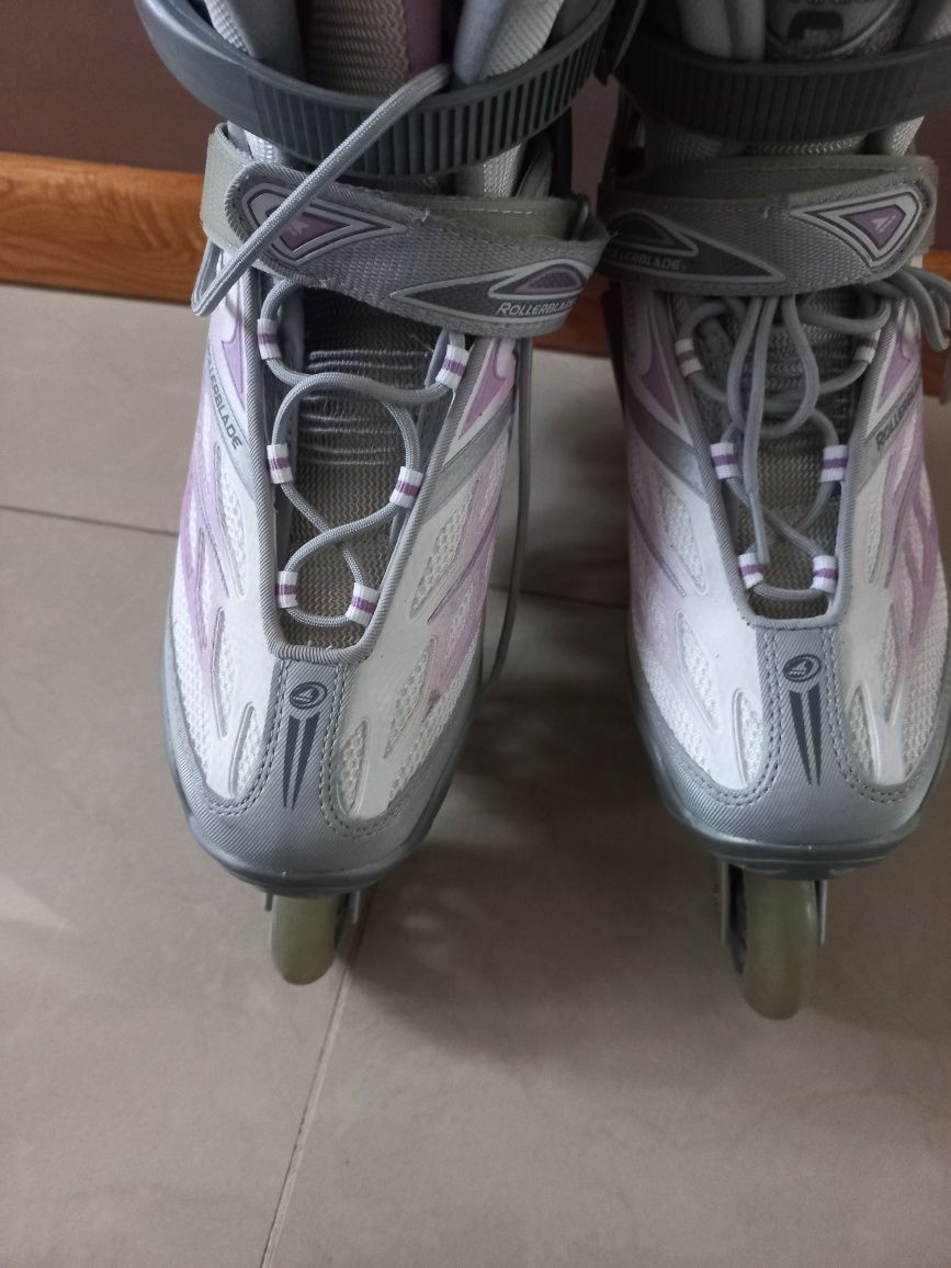Nr 13 Rolki ROLLERBLADE WING 50 Rozmiar 42,5 dł wkładki 27,5 cm