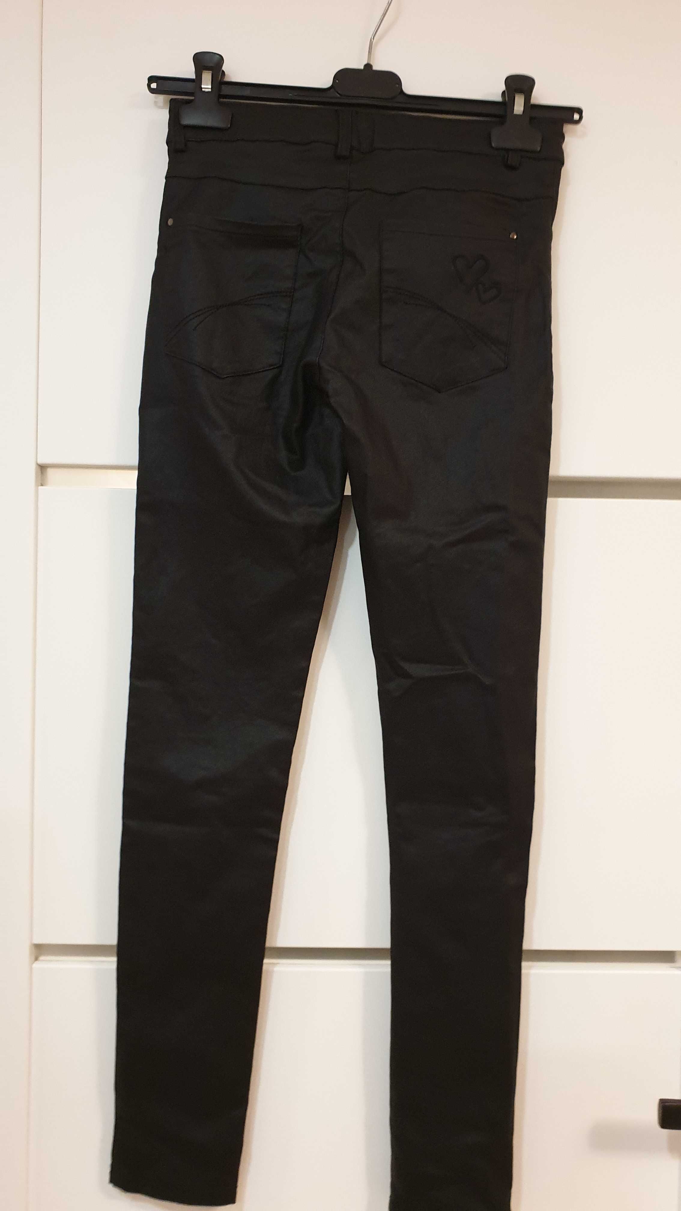 Spodnie woskowane skinny fit  158 DESTINATION