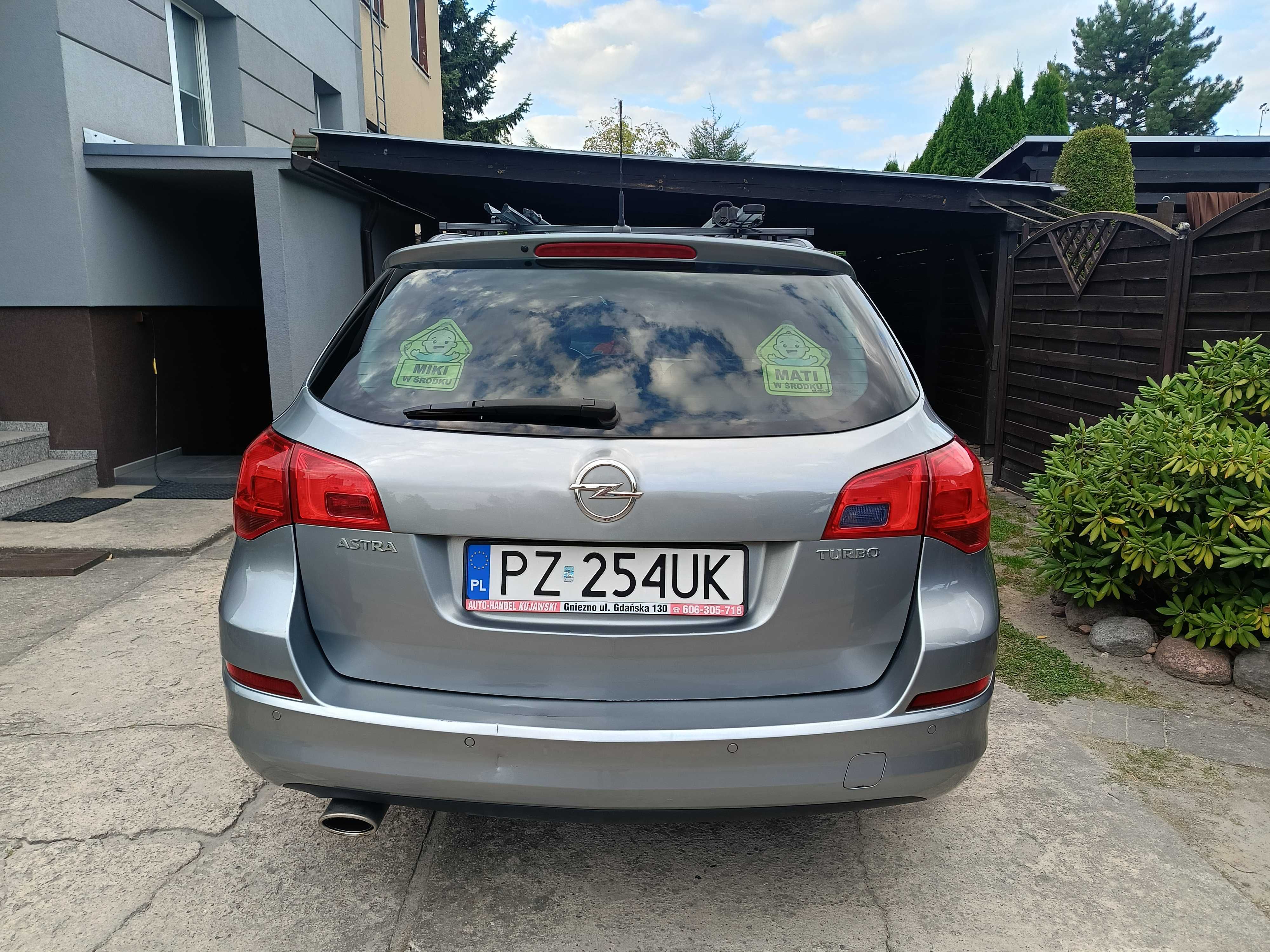 Opel Astra J IV Sports Tourer
