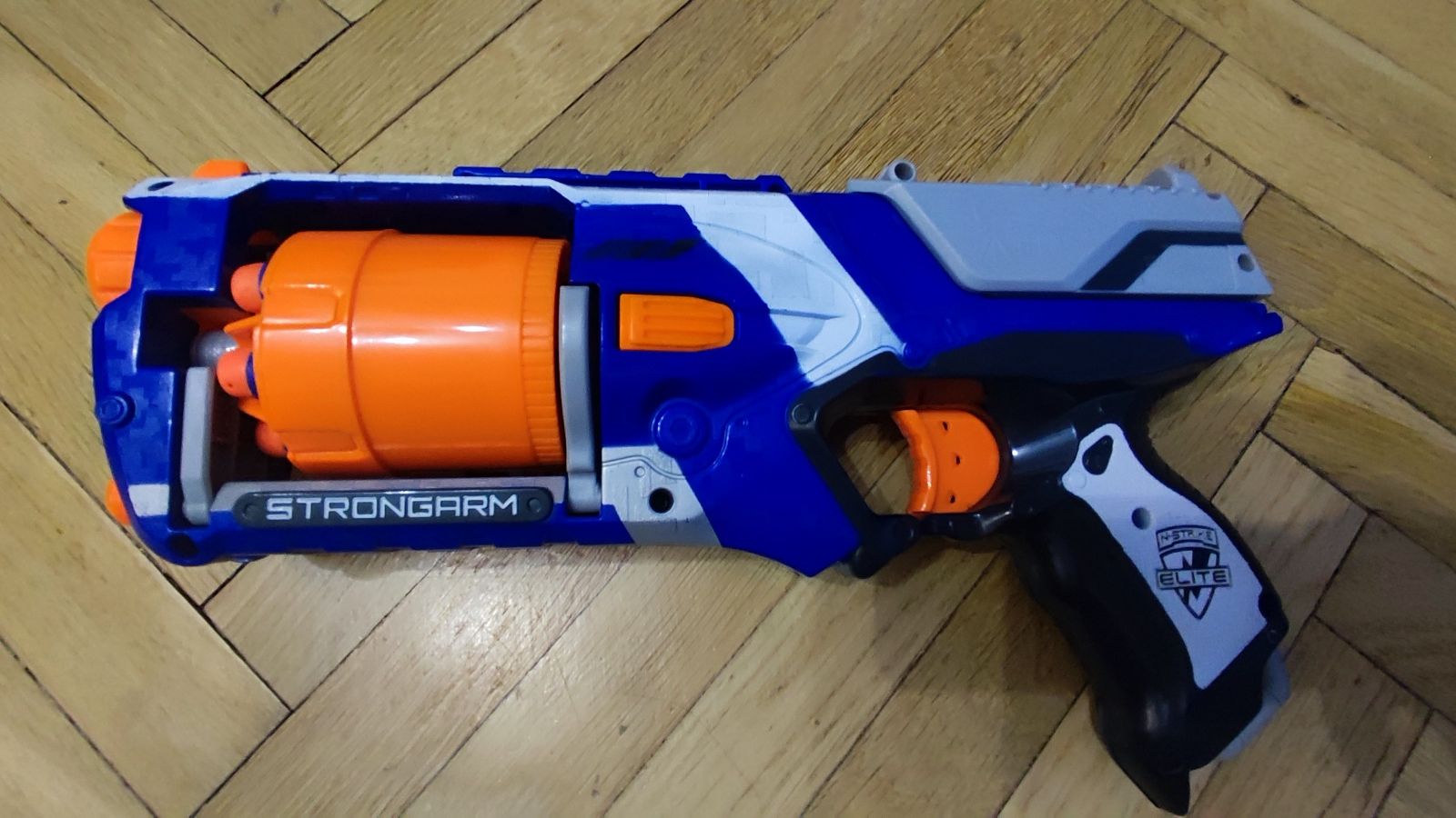 Nerf N-Strike Elite Strongarm