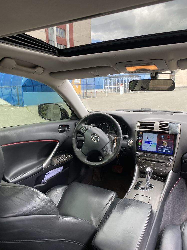 Lexus is300 араб