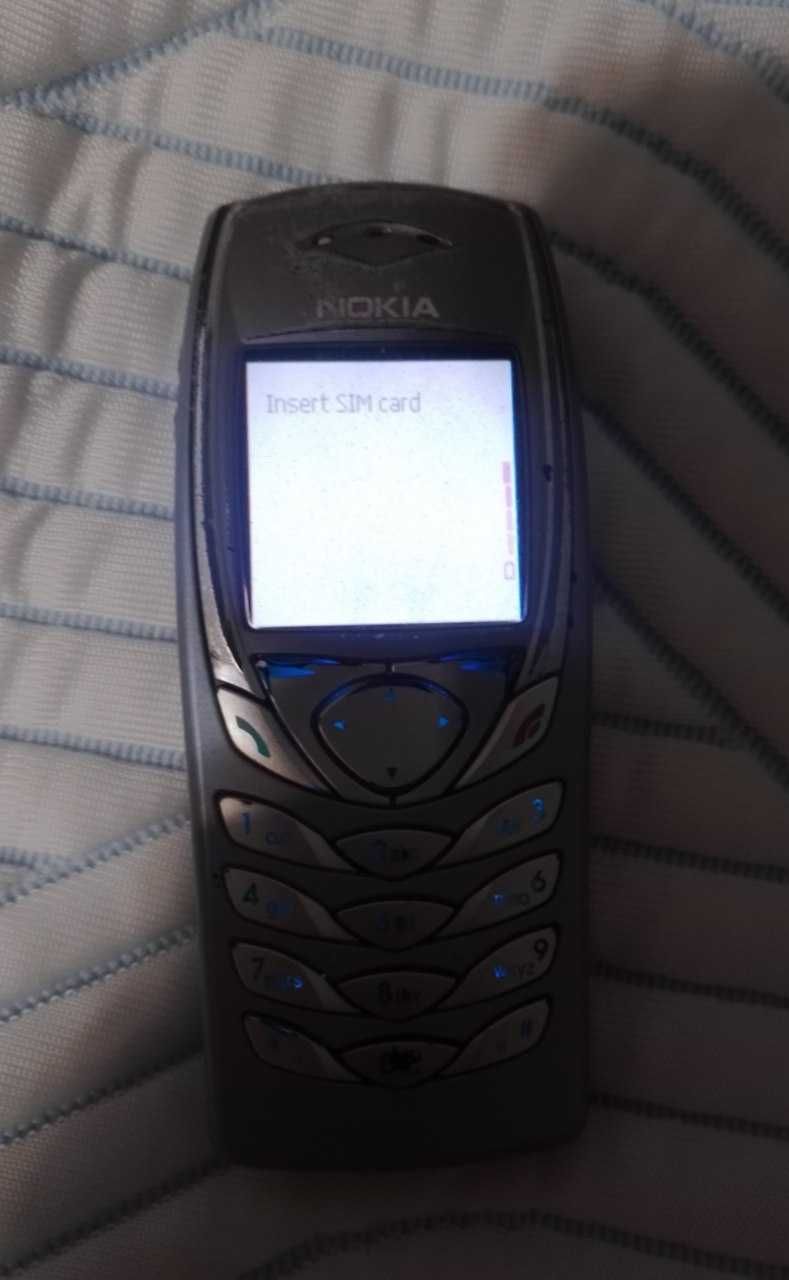 Телефон Nokia 6100