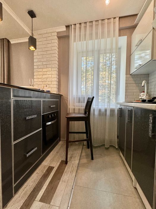 ApartPoltava КУТОВА ВАННА Стильна студія Корпусний парк,БАНК.чек