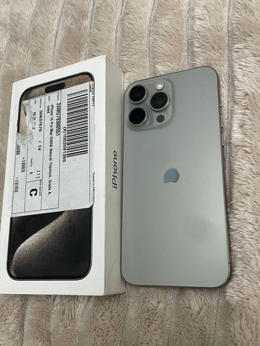 iPhone 15 pro max 256 Natural titanium