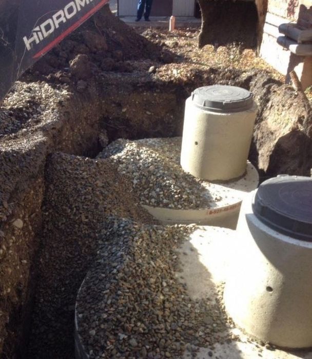 Копка каналізації. Септик без викачки. Модернізація старих ям.