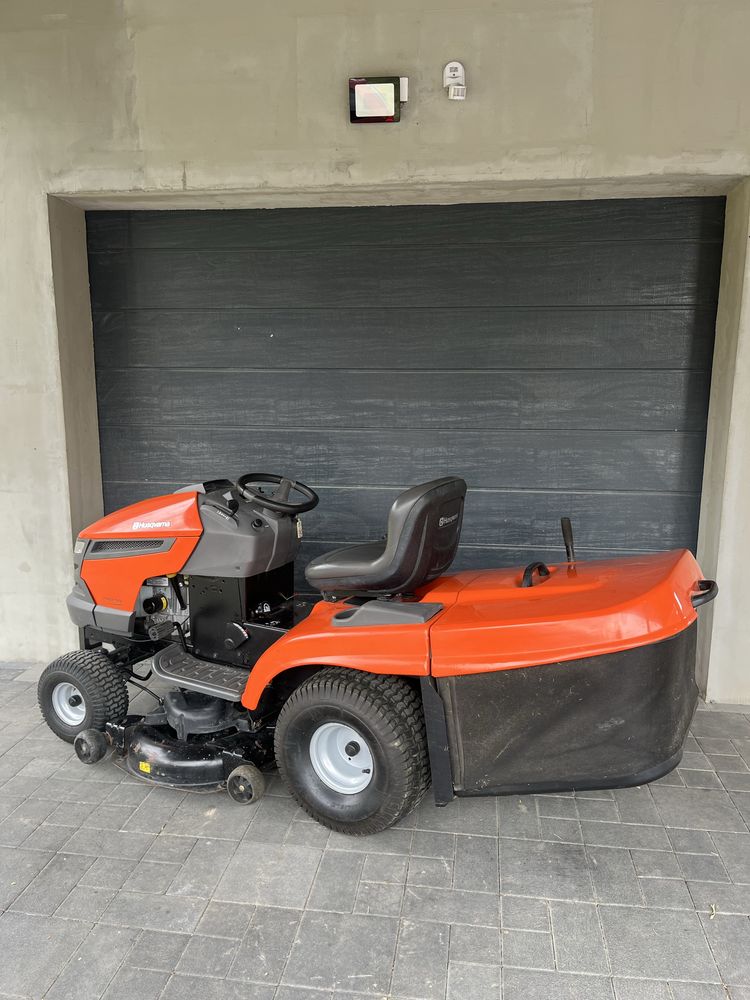 Traktorek kosiarka Husqvarna CTH 150 Kawasaki 15 Hydrostat Zadbana