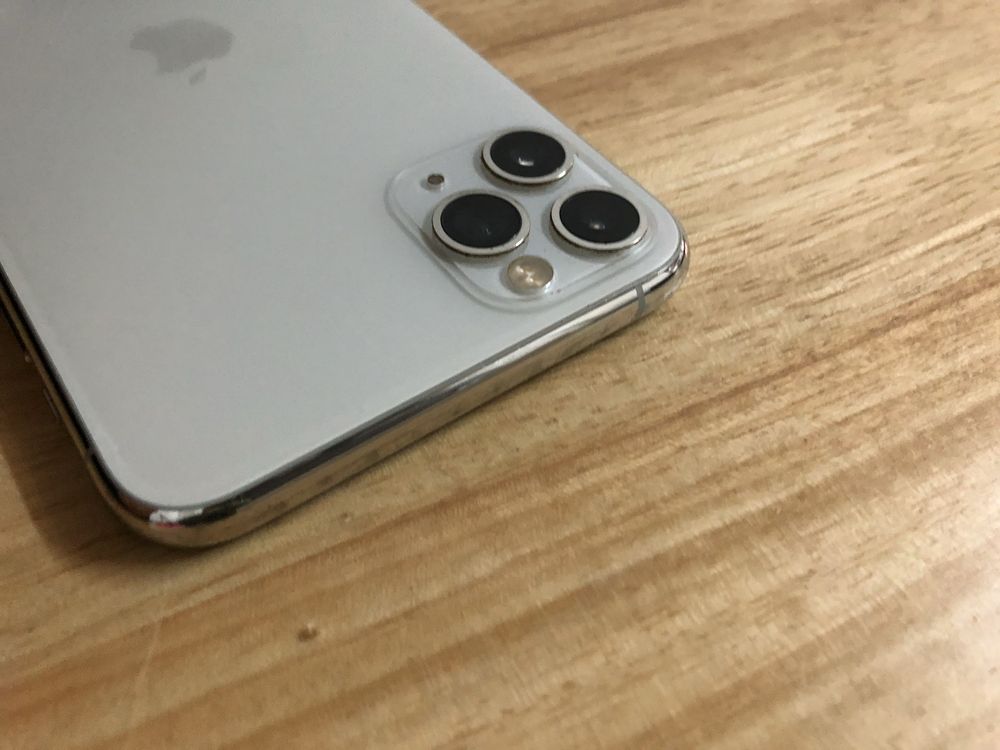Iphone 11 pro max como novo