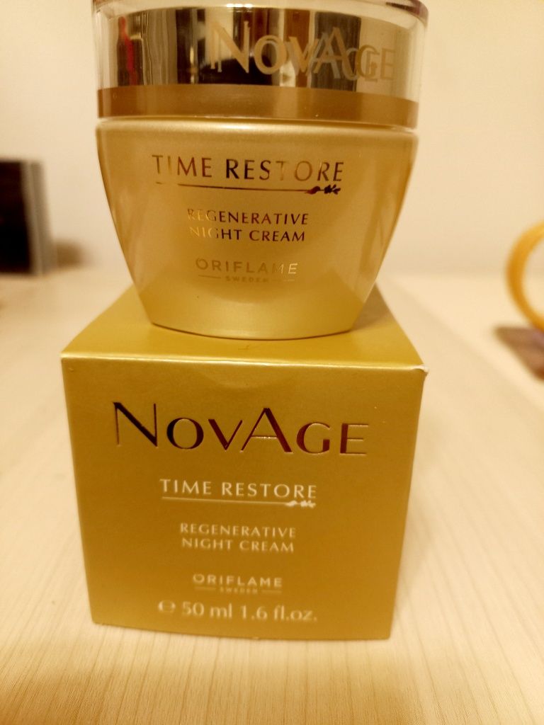 Novage krem na noc Time Restore marki Oriflame