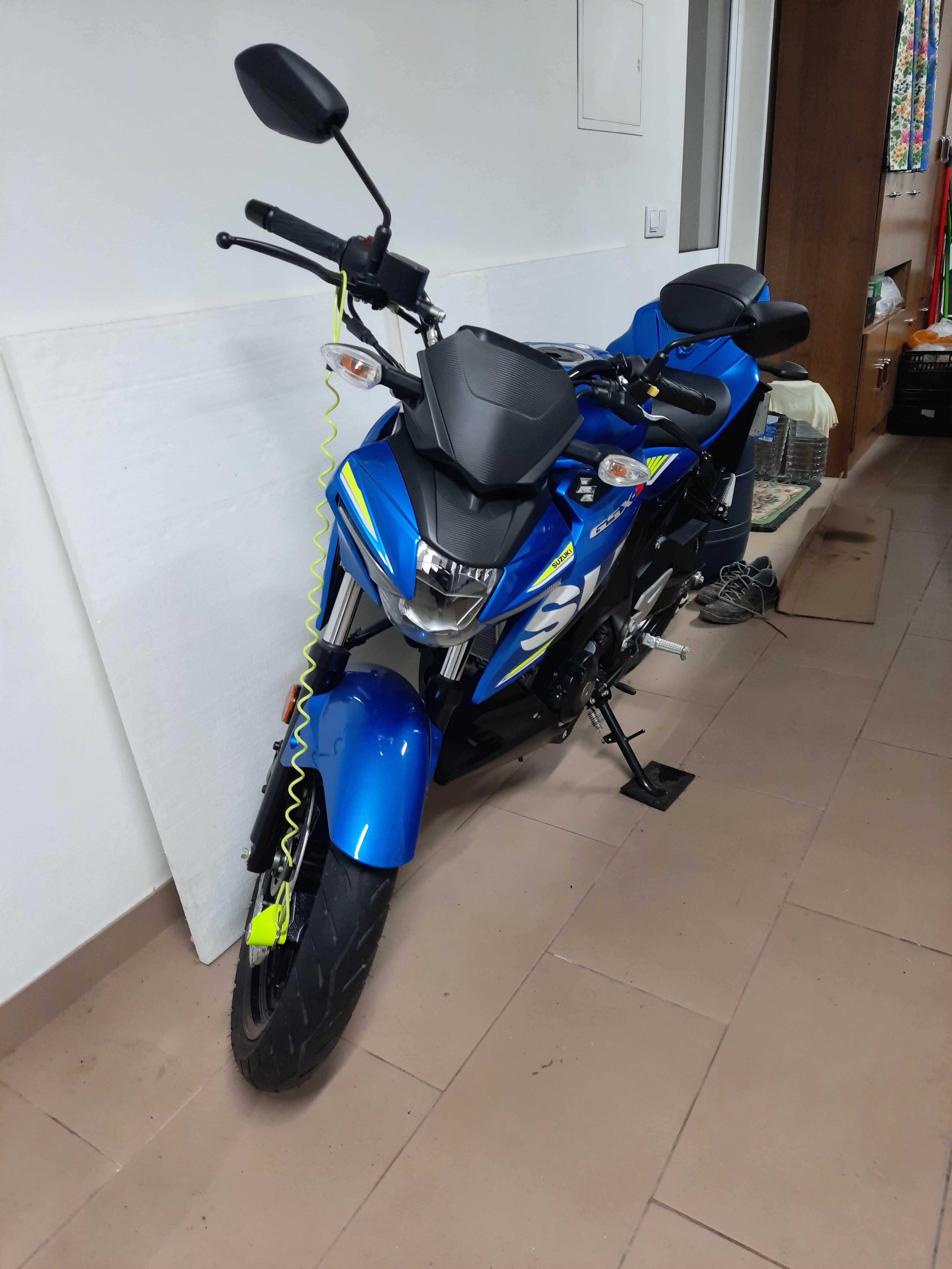 Suzuki gsx s 125 poucos kms