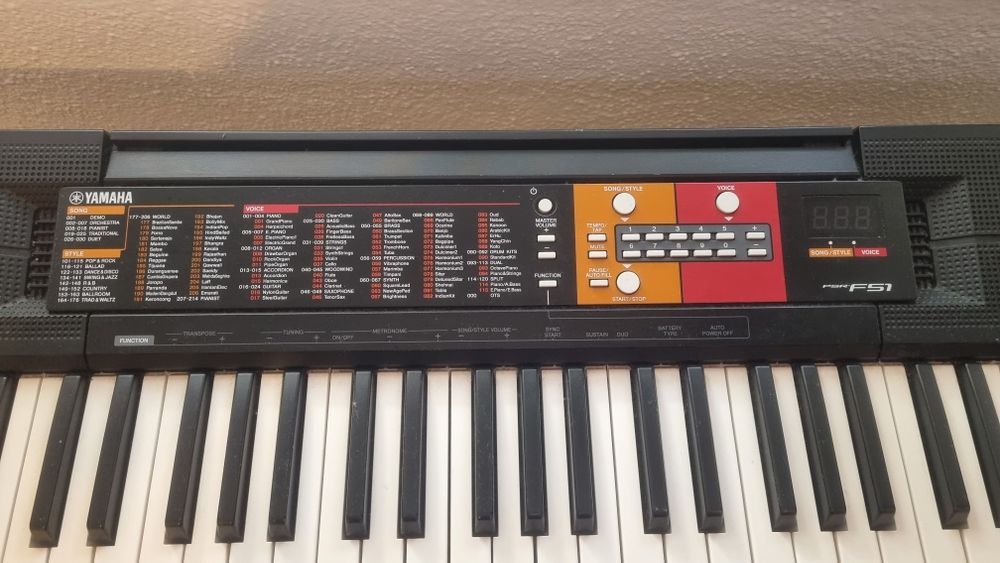 Teclado Yamaha ótimo estado