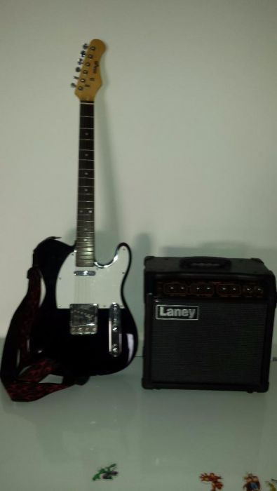 Guitarra Stagg e amplificador Laney