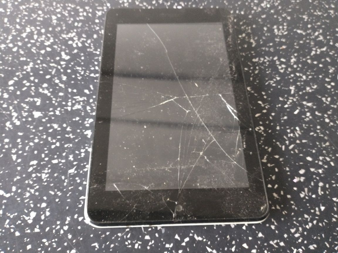 Tablet Asus uszkodzone szkoło.