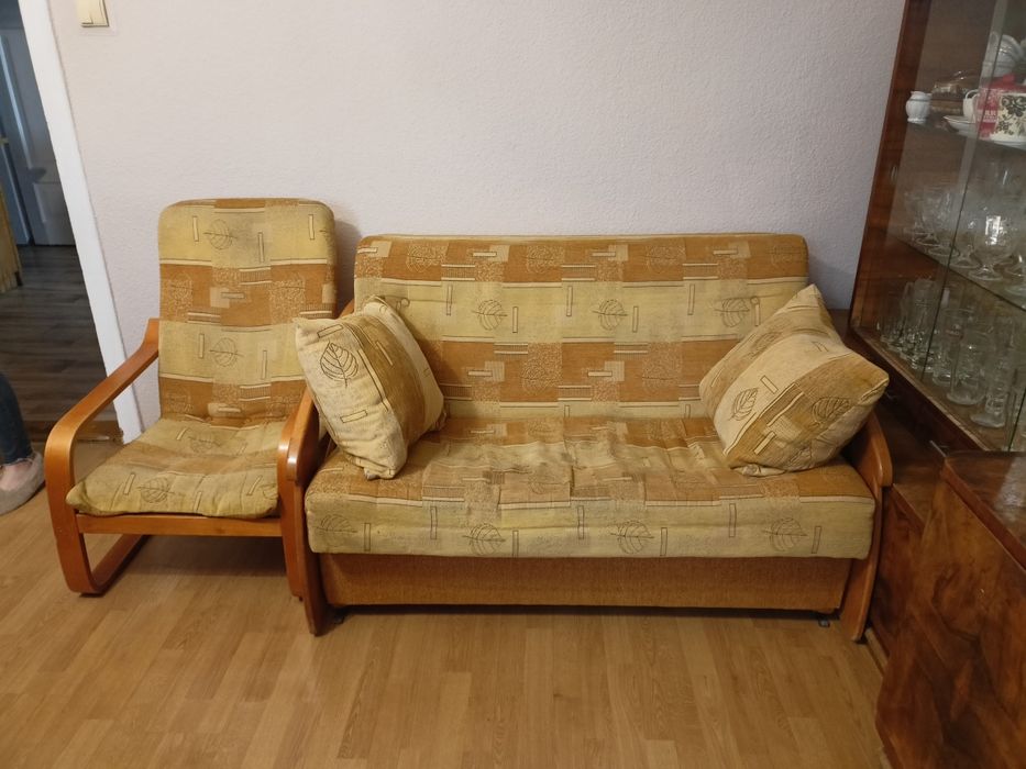 Kanapa i fotel wypoczynkowy