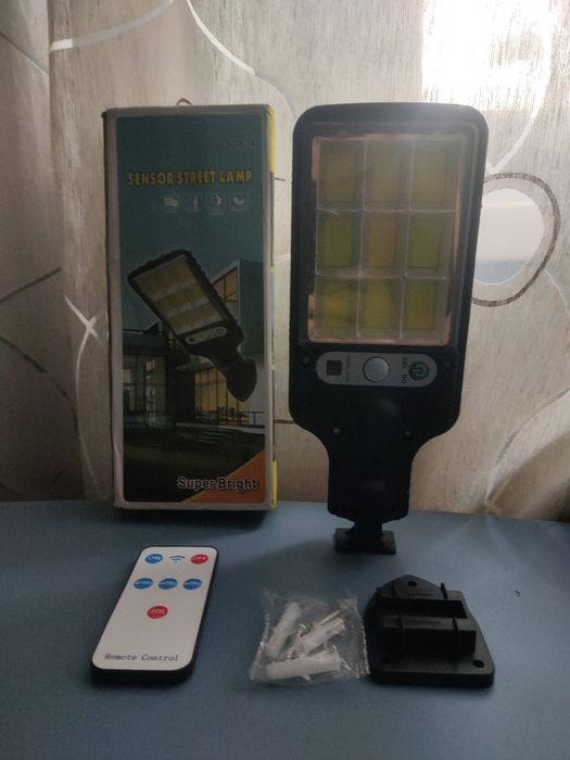 Фонарик павербанк с солнечной батареей