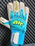 Rękawica 4Keepers z autografem