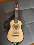 Guitarra, junior.