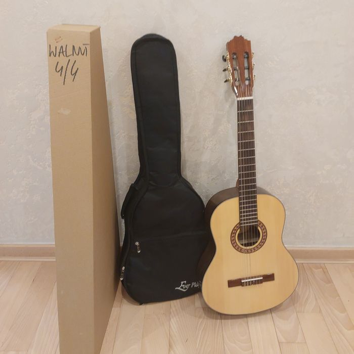 Sprzedam gitarę Walnut  rozmiar 4/4